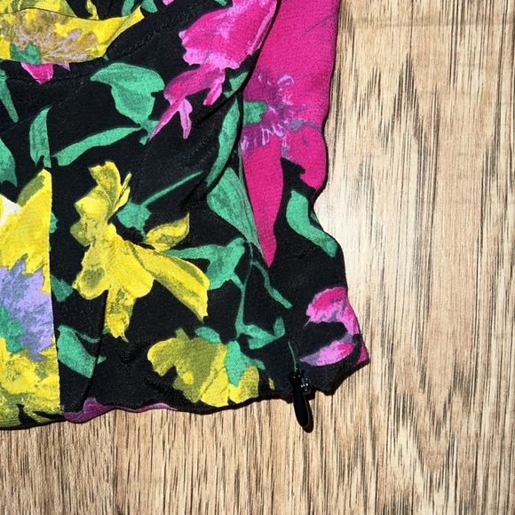 NEW! HP 🥳🥳🥳Zara Floral Print Top with Sweetheart Neckline - Picture 11 of 12
